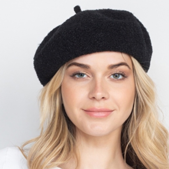 Black Fuzzy fleece Beret Hat